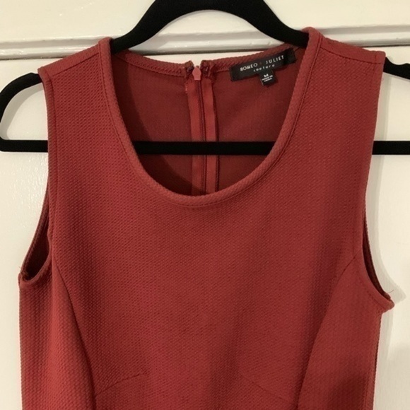 Romeo and Juliet Wide Leg Ankle Jumpsuit Medium - Picture 7 of 12